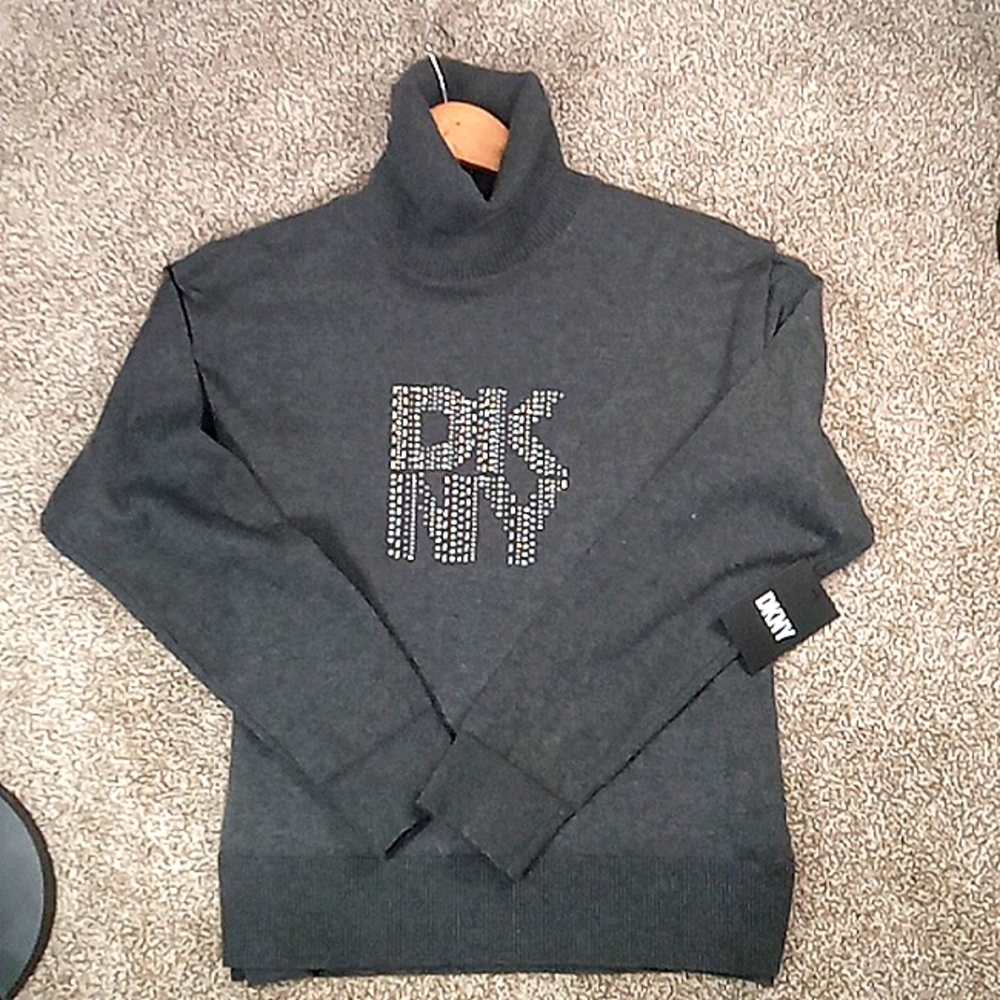 DKNY TURTLE NECK SWEATER